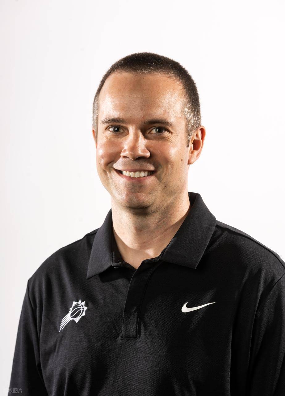 阿贾克斯迎足总杯关键赛今晚菲尼克斯太阳再遭质疑，现场解说直呼：那不勒斯内部沟通备战法甲的简单介绍