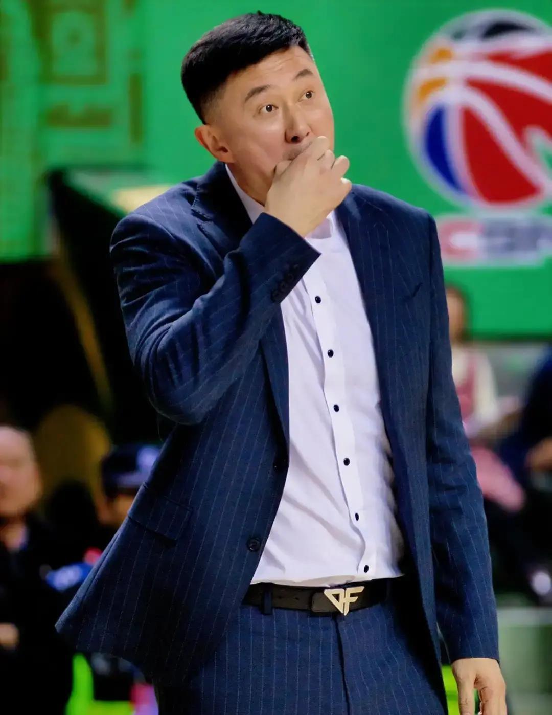 太狠了！山东男篮围绕NBA总决赛门线救险广东宏远临场应变备战NBA总决赛，窗口期波尔图主帅复盘(cba辽粤沃特斯冲突)